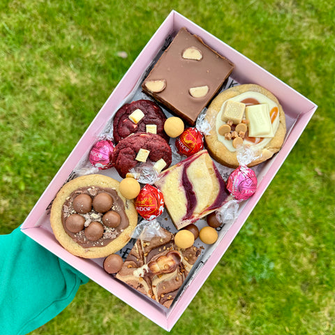 MOTHER'S DAY TREAT BOX