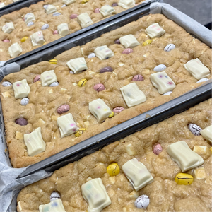 Milkybar Mini Egg Cookie Slice