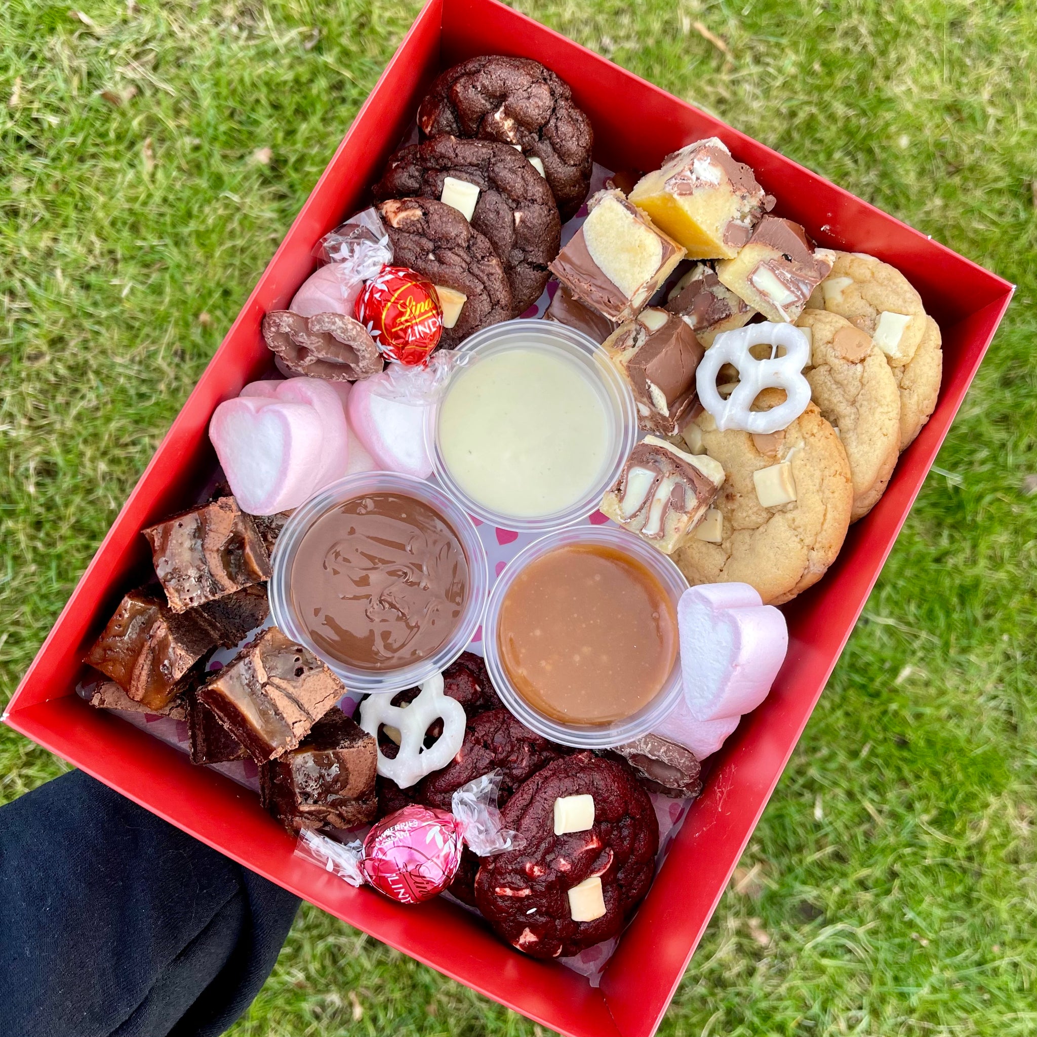 VALENTINE'S DIPPING BOX